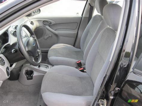 Medium Graphite Interior 2004 Ford Focus LX Sedan Photo #51313513 ...