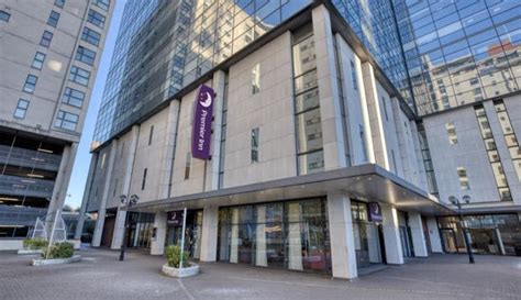 Cardiff City Centre (Queen Street) Hotel | Premier Inn