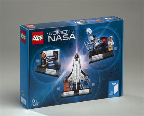 Lego women of NASA set which features minifigures of four of the women ...