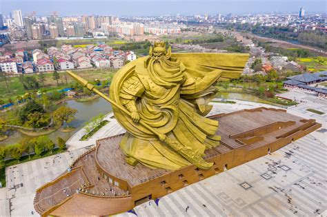 Giant Guan Yu Statue