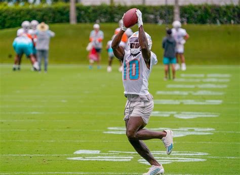 Miami Dolphins WR Tyreek Hill Optimistic He'll Avoid Suspension ...