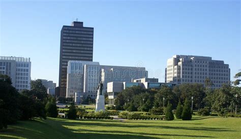 Baton Rouge Skyline stock image. Image of statue, rouge - 21672873