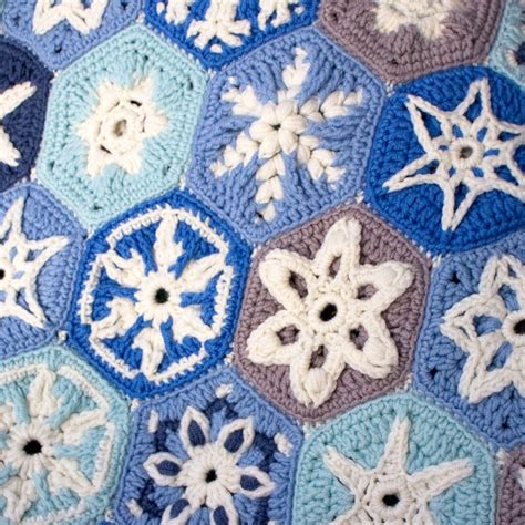 The Best Design of Snowflake Hexagon Crochet Pattern to Make Festive Snowy Blanket Crochet ...