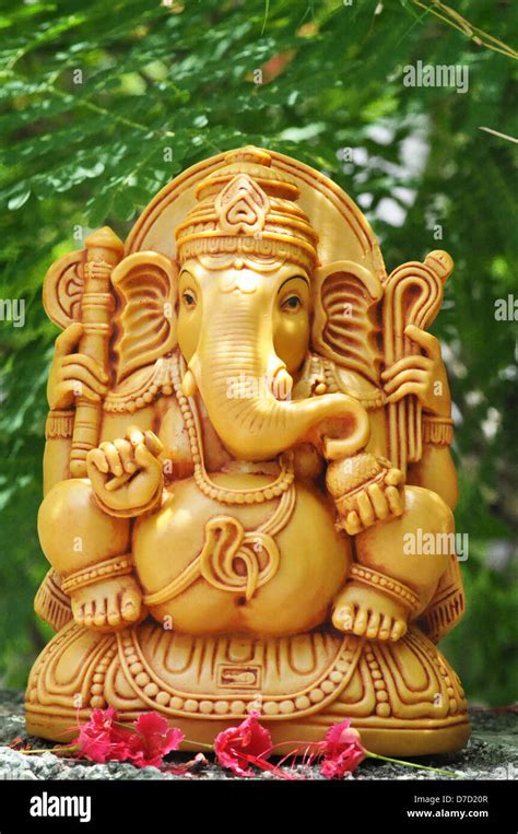 Idol of Lord Vinayaka Stock Photo - Alamy