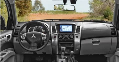 Pajero Dakar HPE Flex 2012 Conforto e Luxo de um Sedã com Segurança de um Off-Road.