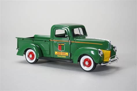 Oliver Ford Pickup Truck Green 1/25 Diecast Model Car by Speccast ...