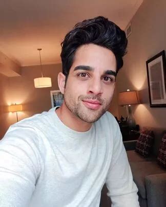 Paras Patel Age, Net Worth, Biography, Height, Family