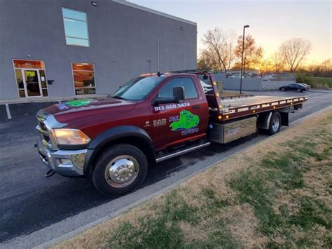 Flatbed Tow Truck | J & K Towing | Kansas City, KS