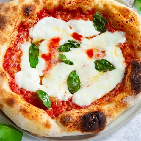 Classic Margherita Pizza Recipe - Oh Sweet Basil