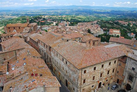 The Ultimate Travel And Wine Tasting Guide For Montepulciano, Italy ...