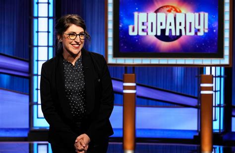 ‘Celebrity Jeopardy!’ Kicks Off With a Stunning Last-Minute Victory ...