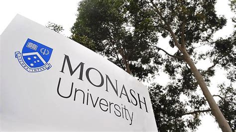 Monash University Australia • Moodle