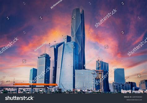 344 Abdullah Financial District Riyadh Saudi Images, Stock Photos ...