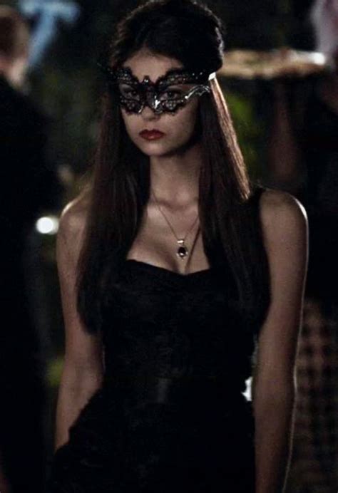 Pin by anny sanchez on Imagine2 | Vampire diaries outfits, Katherine pierce outfits, Vampire ...