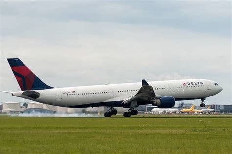 Delta to Begin Daily Flights from Boston to Paris this Summer | Boston ...