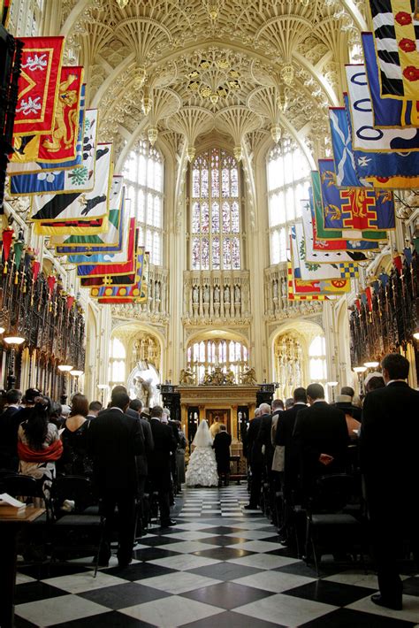 How do you decorate a wedding at Westminster Abbey?