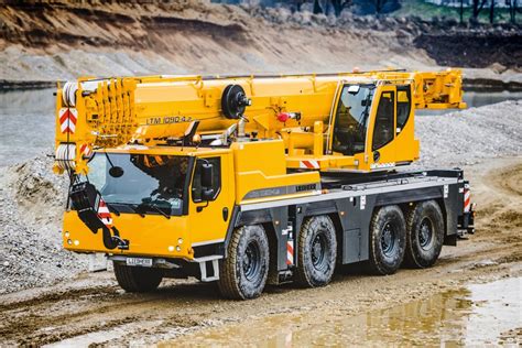 Liebherr LTM 1090-4.2 90 ton Mobile Crane, specification and features