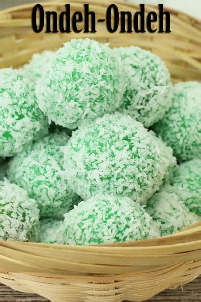 Pandan Balls with Coconut Sugar (Ondeh-Ondeh) - El Mundo Eats