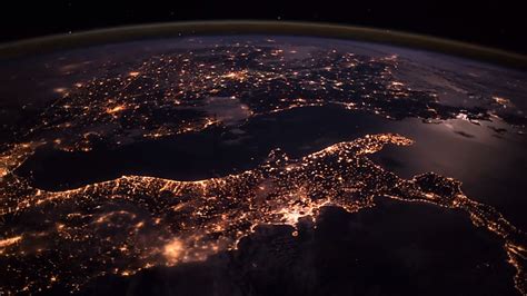 ASTRONAUT PHOTO OF ITALY AT NIGHT 4-25-16 | CosmosPlus.com - The ...