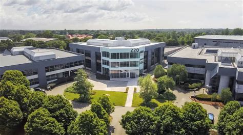 Regus takes 34,000 sq ft at Winnersh Triangle | Vail Williams