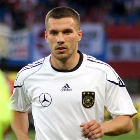 lukas podolski | Military haircut, Lukas podolski, Sports therapy