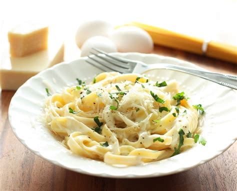 Better Than Olive Garden Fettuccine Alfredo - Cooking Classy