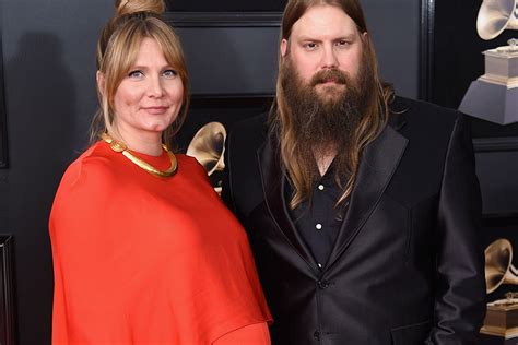 See Chris and Morgane Stapleton on the 2018 Grammys Red Carpet