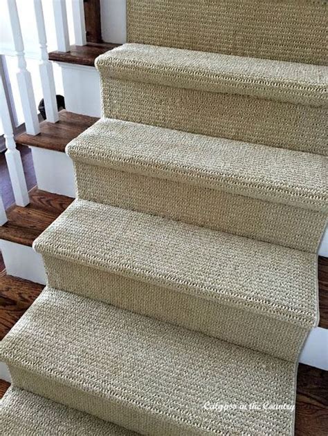 45 Stair Runner Patterns And Designs (27) | Carpet staircase, Carpet stairs, Foyer decorating