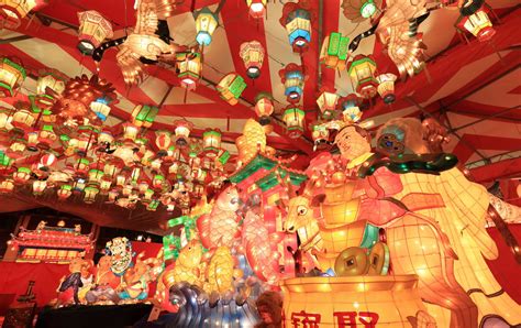 Nagasaki Lantern Festival | Travel Japan - Japan National Tourism Organization (Official Site)