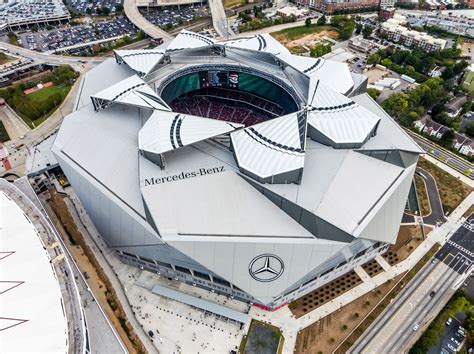 Mercedes-Benz Stadium by HOK | Stadium design, Nfl stadiums, Football stadiums