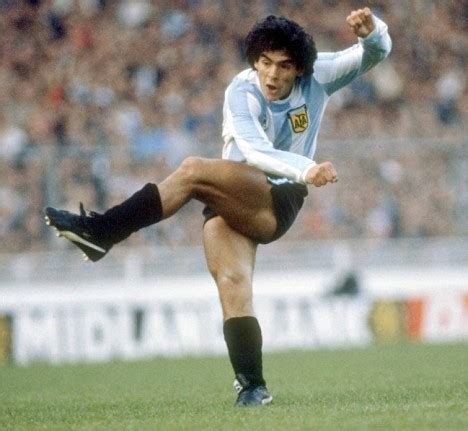 Diego Maradona - The Legend of Football Player - The Greatest Player in ...