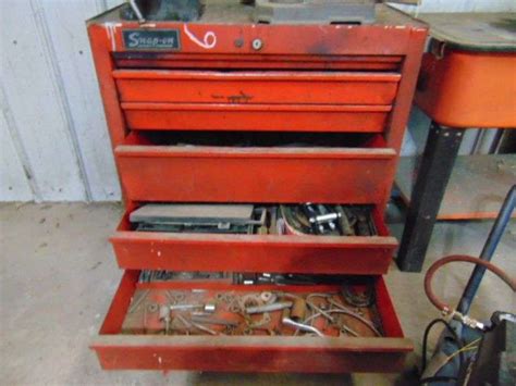 SNAP-ON TOOL BOX w/SOME TOOLS - Ziemer Hilbrands Auctions