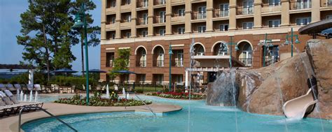 Pet-Friendly Hotels Florence, Alabama with Shuttle | Marriott Shoals Hotel & Spa