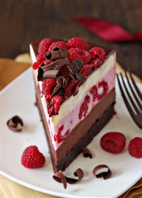 Home Dessert Recipe: Chocolate raspberry mousse cake