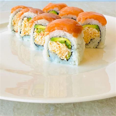 Alaska Roll Sushi | Recipe | Sushi recipes homemade, Sushi bowl recipe ...