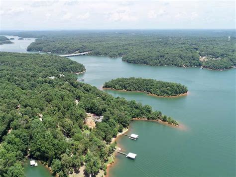 Fishing in LAKE HARTWELL: The Complete Guide