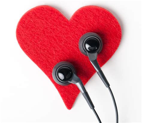 Three Easy Steps to Listening With Your Heart for Relationship Bliss - Carey Davidson