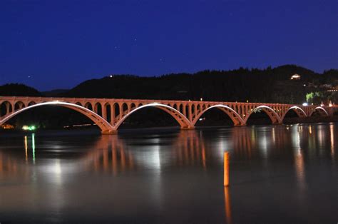 Rogue River Bridge (Gold Beach, 1932) | Structurae