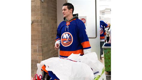 Islanders 2023 Holiday Hospital Visits | New York Islanders