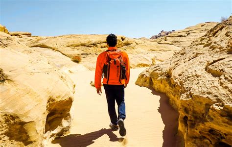 Desert Hiking Guide: Clothing, Equipment, Information and Tips