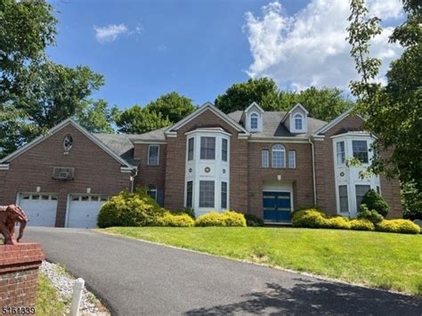 7 Yohn Dr, Bridgewater, NJ 08807 | realtor.com®