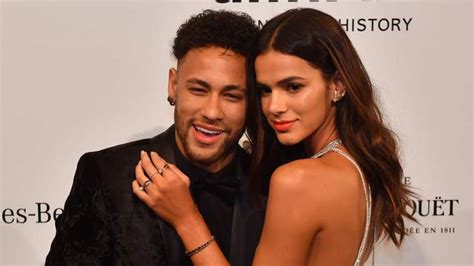 Bruna Marquezine, Neymar's Girlfriend: 5 Fast Facts