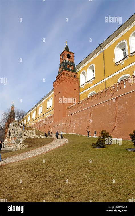 Moscow Kremlin wall and towers Stock Photo - Alamy