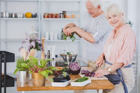 Hobbies for Seniors to Try in 2020