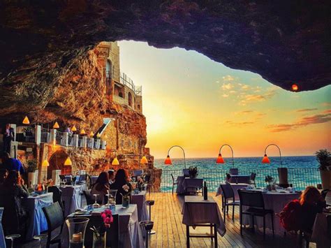 Grotta Palazzese en Puglia, Italia. | x en 2019 | Viajar a italia, Restaurantes y Lugares para ir