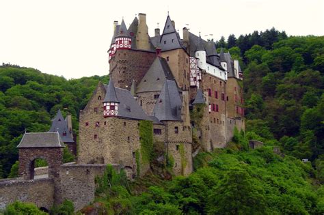 Eltz Castle Germany | Desktop Wallpapers