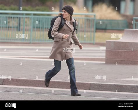 Angelina Jolie On the Set of SALT Stock Photo - Alamy