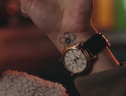 vickyv — Emma's Tattoo | Swan tattoo, Emma swan, S tattoo