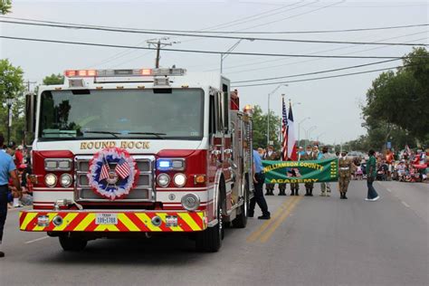 Parade-fire truck – Round Rock Sertoma