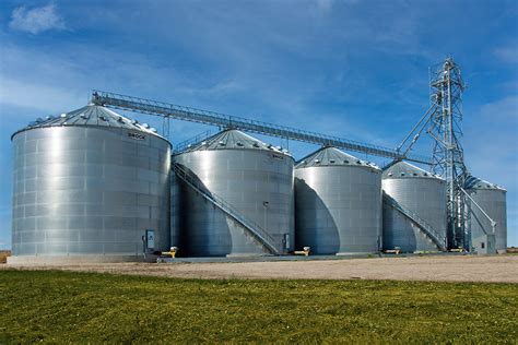 On-Farm Grain Bins - Brock Grain